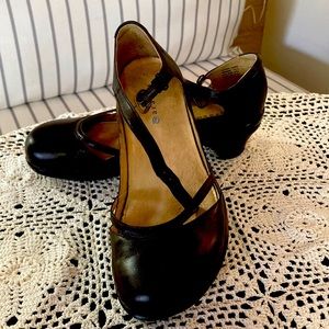Aravon  shoes size 8.5